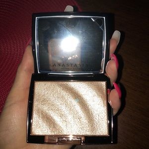 Amrezy highlighter used a few times, FIRM PRICE